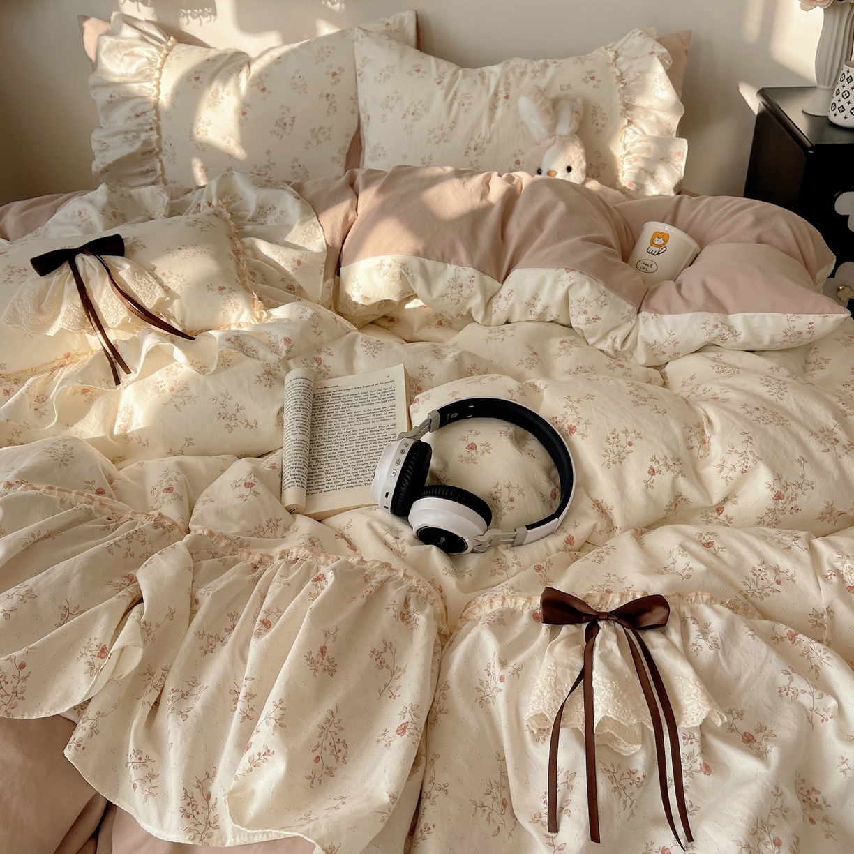 91家纺网 家纺一手货源 找家纺 娜娜 2026新款A类云朵锦花边四件套 小雏菊-玉色