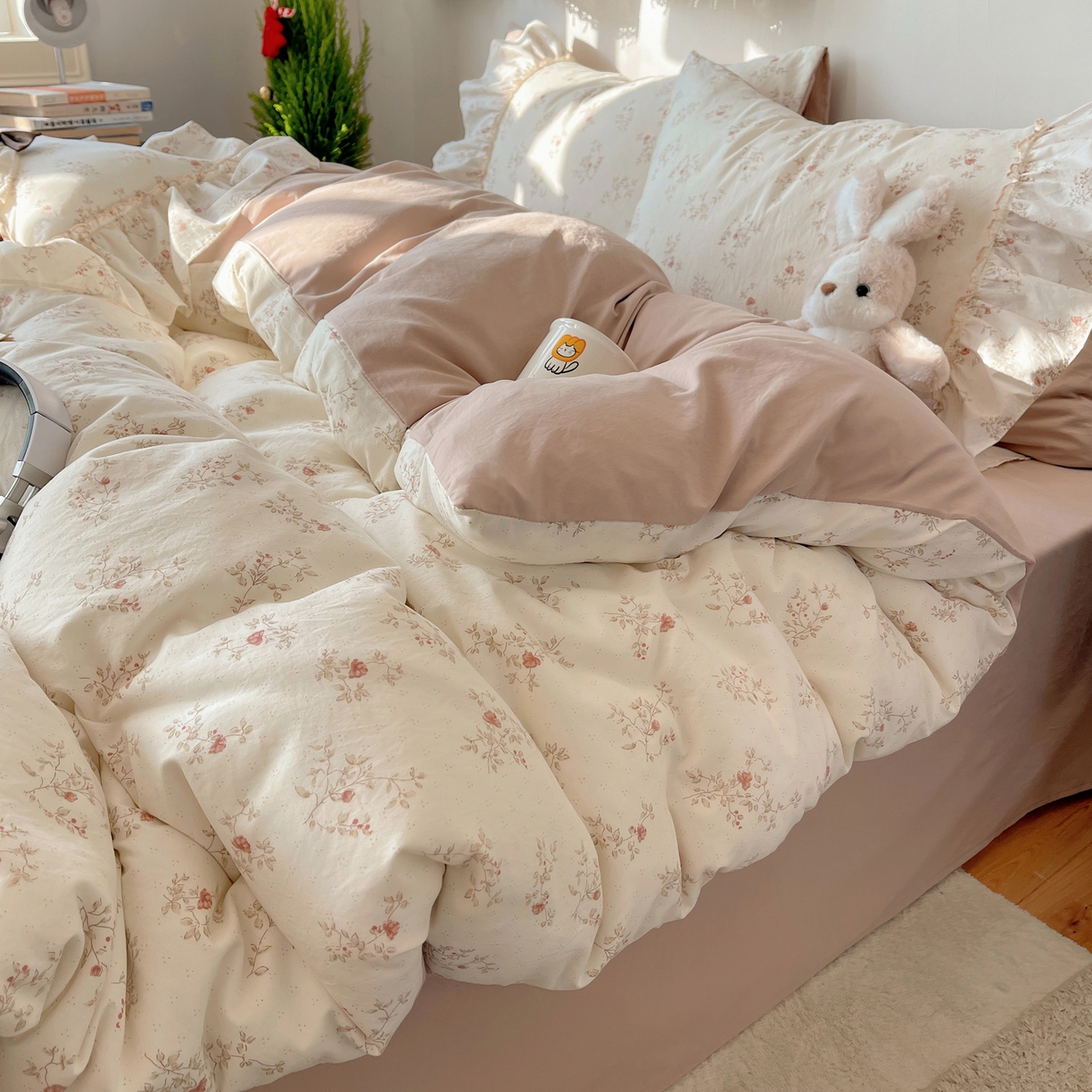 91家纺网 家纺一手货源 找家纺 娜娜 2026新款A类云朵锦花边四件套 小雏菊-玉色