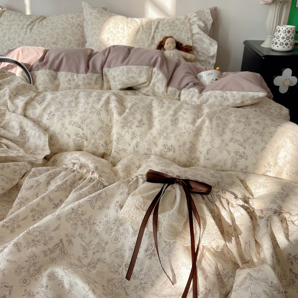 91家纺网 家纺一手货源 找家纺 娜娜 2026新款A类云朵锦花边四件套 满天星-豆沙