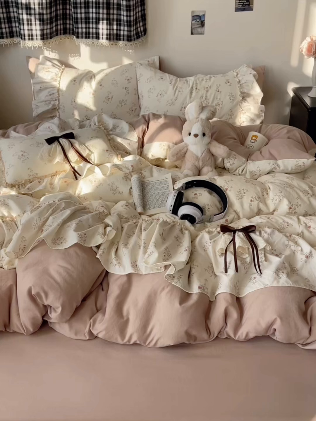 91家纺网 家纺一手货源 找家纺 娜娜 2026新款A类云朵锦花边四件套 小雏菊-玉色