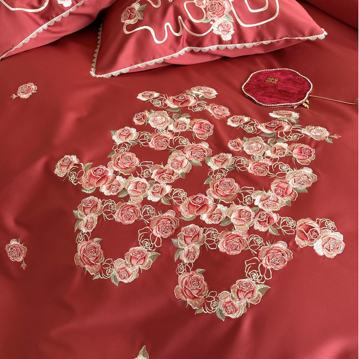 91家纺网 家纺一手货源 找家纺 （总）爱缦 2026新款花见喜系列100s pro全棉四件套-风格一（此款券后控价：标准388，大号408）