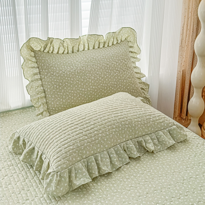 91家纺网 家纺一手货源 找家纺 家之硕家纺 2026新款精仿棉夹棉床裙三件套 春芽