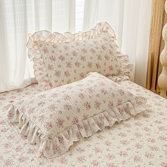 91家纺网 家纺一手货源 找家纺 家之硕家纺 2026新款精仿棉夹棉床裙三件套 多丽粉