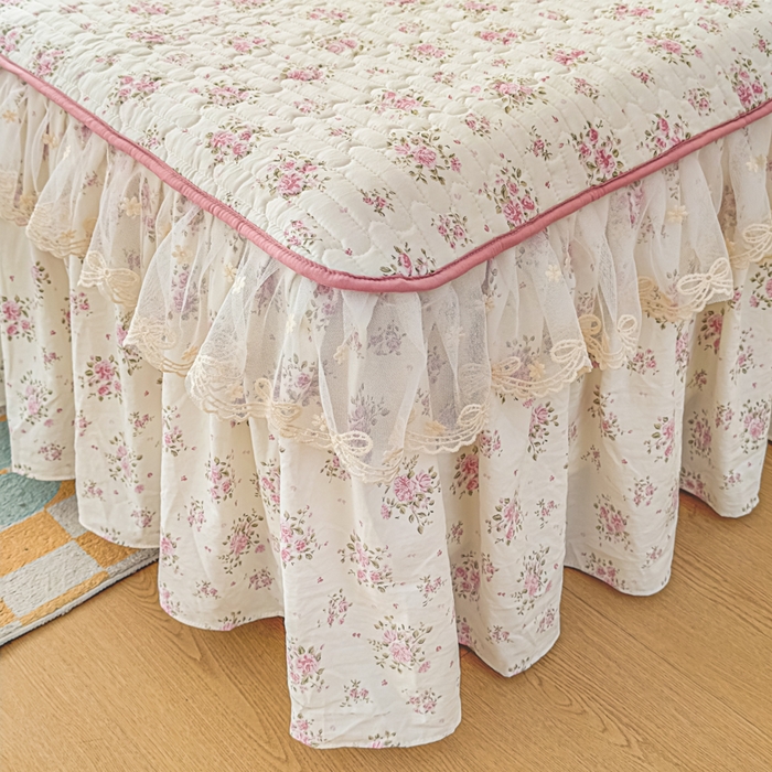 91家纺网 家纺一手货源 找家纺 家之硕家纺 2026新款精仿棉夹棉床裙三件套 多丽粉