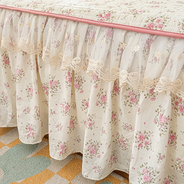 91家纺网 家纺一手货源 找家纺 家之硕家纺 2026新款精仿棉夹棉床裙三件套 多丽粉