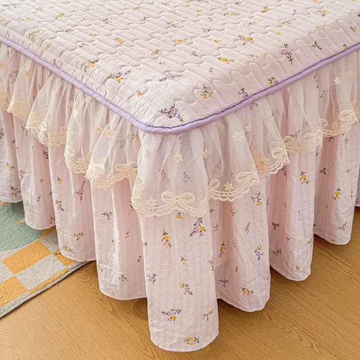 91家纺网 家纺一手货源 找家纺 家之硕家纺 2026新款精仿棉夹棉床裙三件套 花恋