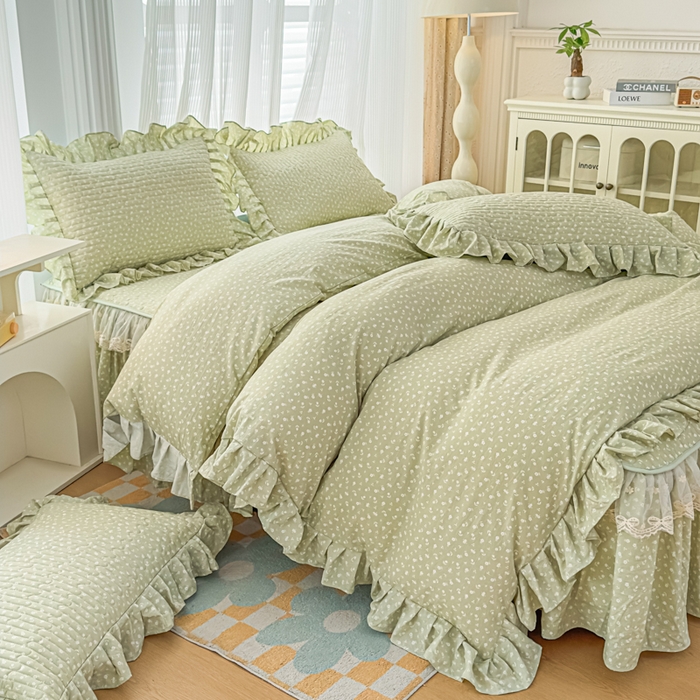 91家纺网 家纺一手货源 找家纺 家之硕家纺 2026新款精仿棉夹棉床裙四件套 春芽