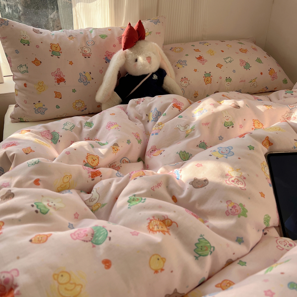 91家纺网 家纺一手货源 找家纺 六巷胡同 2026新款INS博主风卡通A类全棉双层纱四件套 双层纱-萌趣佩佩猪