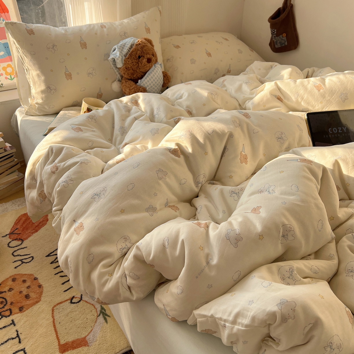 91家纺网 家纺一手货源 找家纺 六巷胡同 2026新款INS博主风卡通A类全棉双层纱四件套 双层纱-云朵苏萨犬