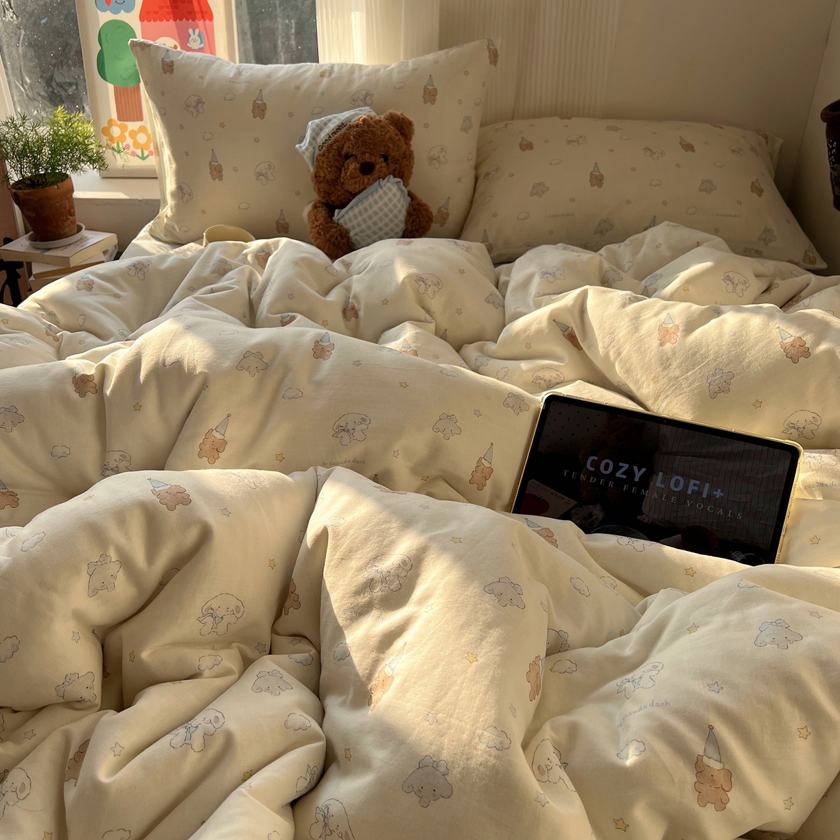 91家纺网 家纺一手货源 找家纺 六巷胡同 2026新款INS博主风卡通A类全棉双层纱四件套 双层纱-云朵苏萨犬