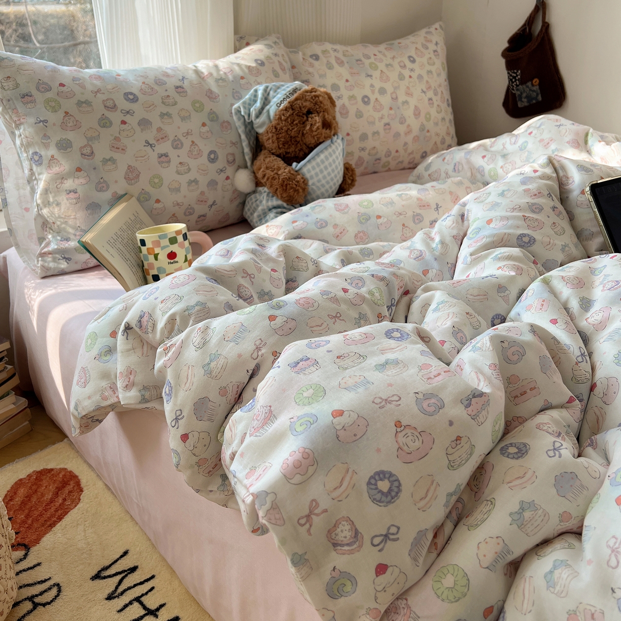 91家纺网 家纺一手货源 找家纺 六巷胡同 2026新款INS博主风卡通A类全棉双层纱四件套 双层纱-马卡龙蛋糕