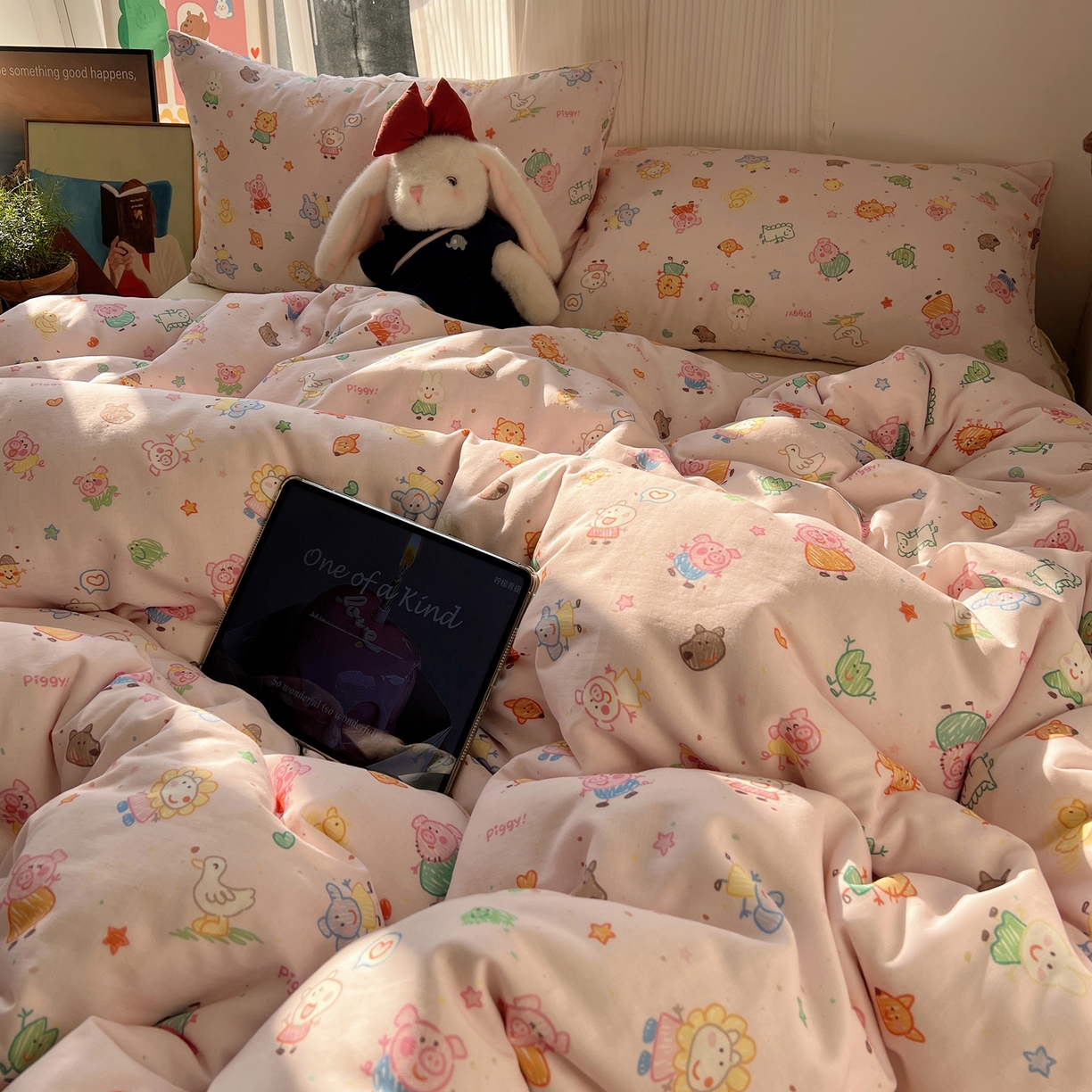 91家纺网 家纺一手货源 找家纺 六巷胡同 2026新款INS博主风卡通A类全棉双层纱四件套 双层纱-萌趣佩佩猪
