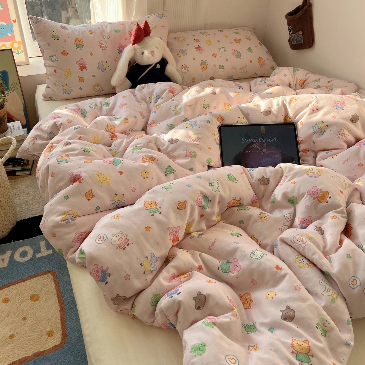 91家纺网 家纺一手货源 找家纺 六巷胡同 2026新款INS博主风卡通A类全棉双层纱四件套 双层纱-萌趣佩佩猪