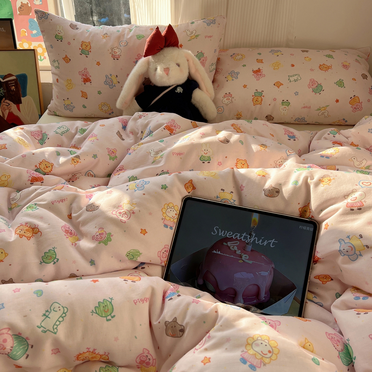 91家纺网 家纺一手货源 找家纺 六巷胡同 2026新款INS博主风卡通A类全棉双层纱四件套 双层纱-萌趣佩佩猪
