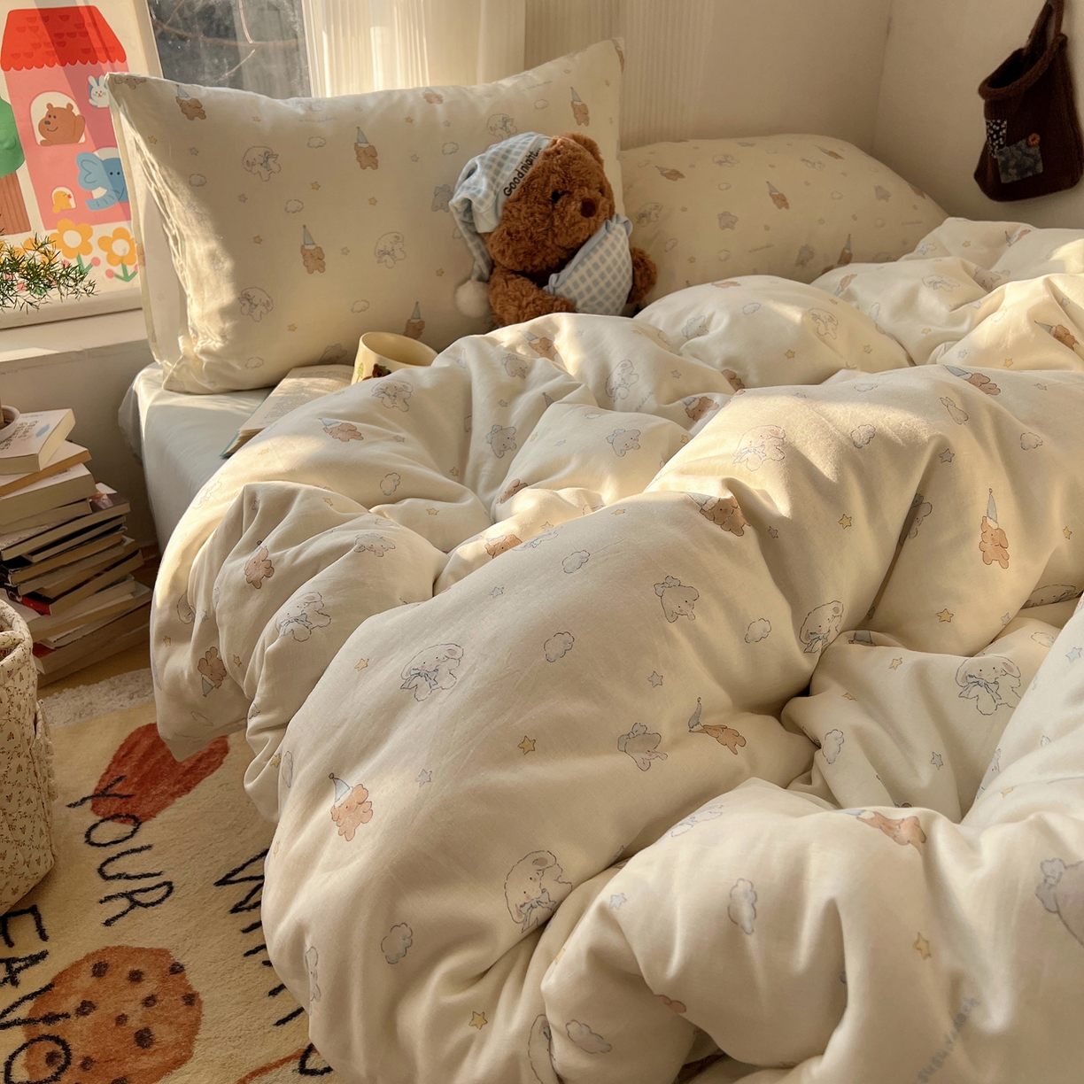 91家纺网 家纺一手货源 找家纺 六巷胡同 2026新款INS博主风卡通A类全棉双层纱四件套 双层纱-云朵苏萨犬