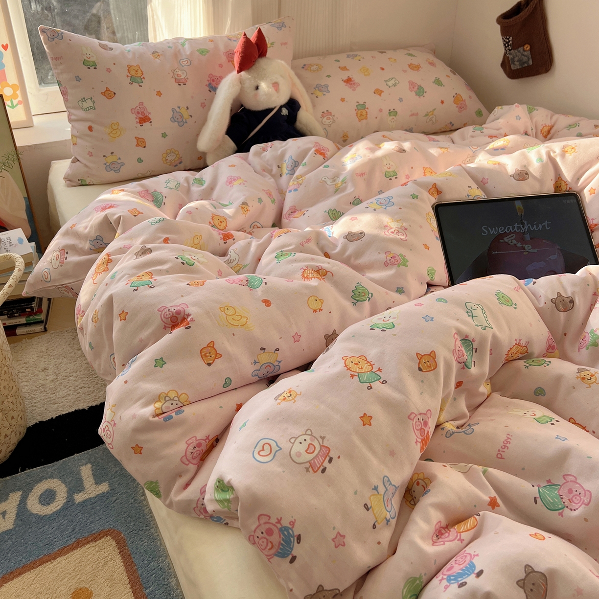 91家纺网 家纺一手货源 找家纺 六巷胡同 2026新款INS博主风卡通A类全棉双层纱四件套 双层纱-萌趣佩佩猪