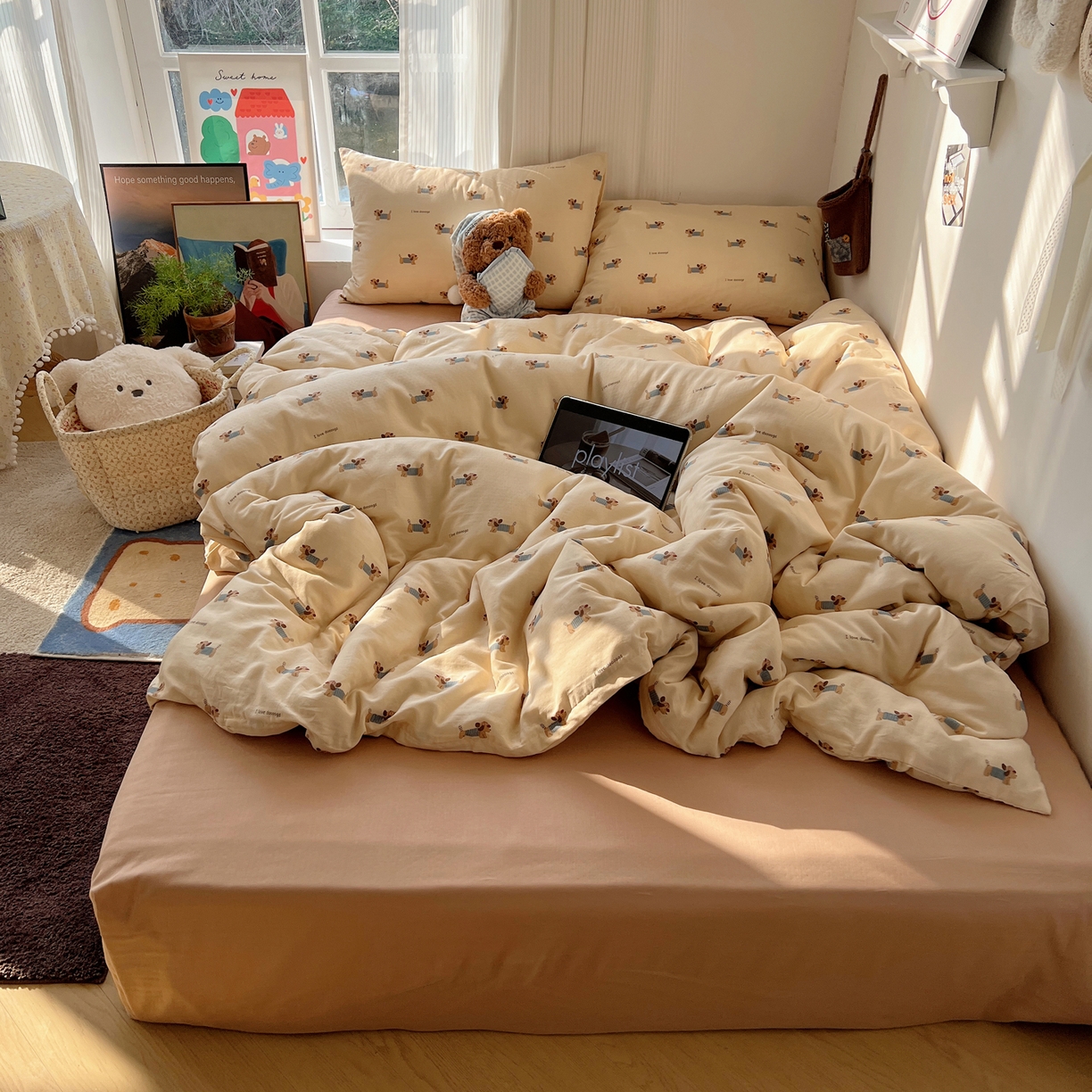 91家纺网 家纺一手货源 找家纺 六巷胡同 2026新款INS博主风卡通A类全棉双层纱四件套 双层纱-贝雷腊肠狗