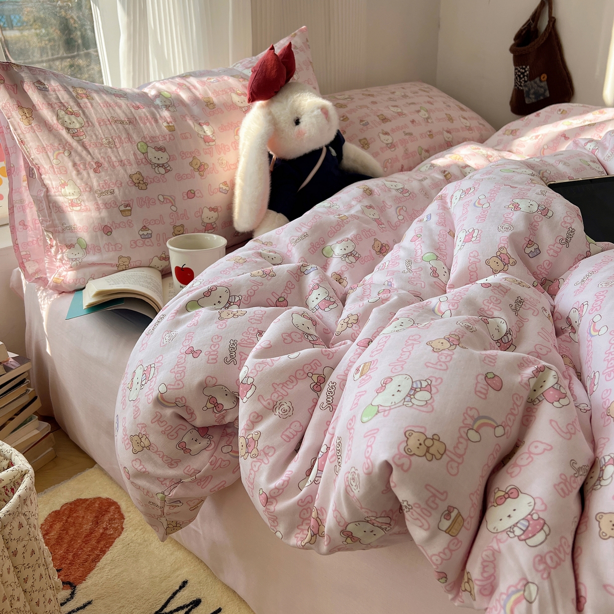 91家纺网 家纺一手货源 找家纺 六巷胡同 2026新款INS博主风卡通A类全棉双层纱四件套 双层纱-甜心童话猫