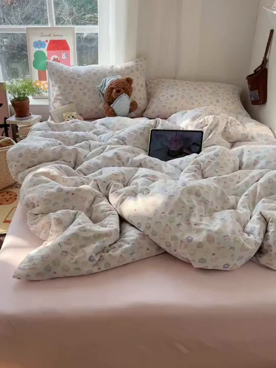 91家纺网 家纺一手货源 找家纺 六巷胡同 2026新款INS博主风卡通A类全棉双层纱四件套 双层纱-马卡龙蛋糕