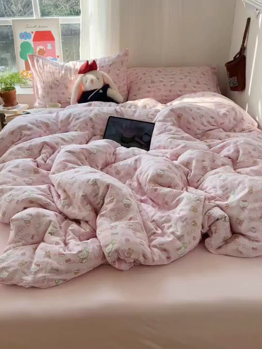91家纺网 家纺一手货源 找家纺 六巷胡同 2026新款INS博主风卡通A类全棉双层纱四件套 双层纱-甜心童话猫
