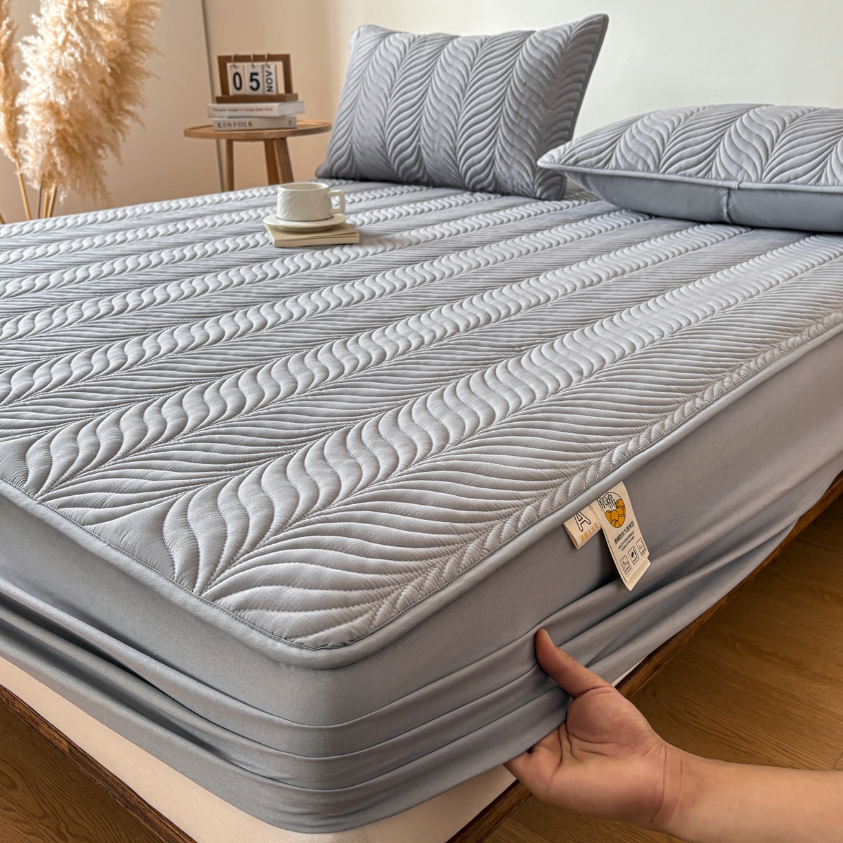 91家纺网 家纺一手货源 找家纺 （总）居眠 2026新款叶链夹棉防水床笠