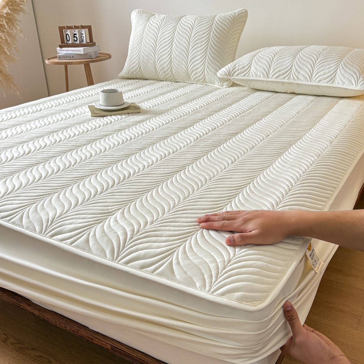 91家纺网 家纺一手货源 找家纺 居眠 2026新款叶链夹棉防水床笠 叶链-米白