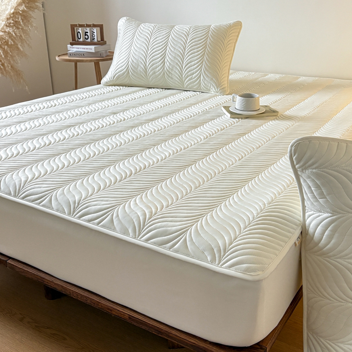 91家纺网 家纺一手货源 找家纺 居眠 2026新款叶链夹棉防水床笠 叶链-米白