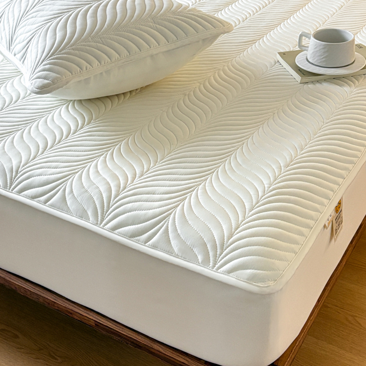 91家纺网 家纺一手货源 找家纺 居眠 2026新款叶链夹棉防水床笠 叶链-米白