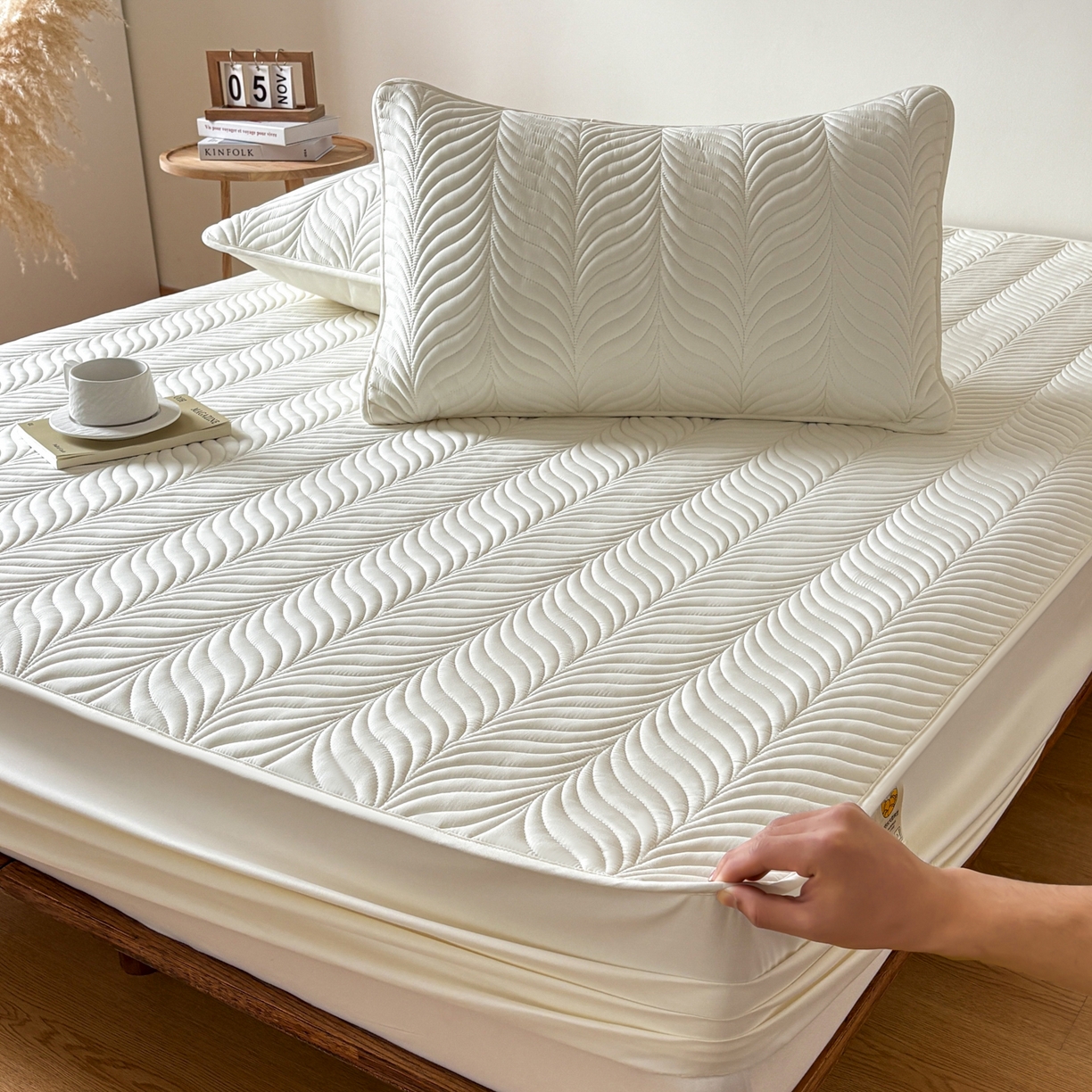 91家纺网 家纺一手货源 找家纺 居眠 2026新款叶链夹棉防水床笠 叶链-米白