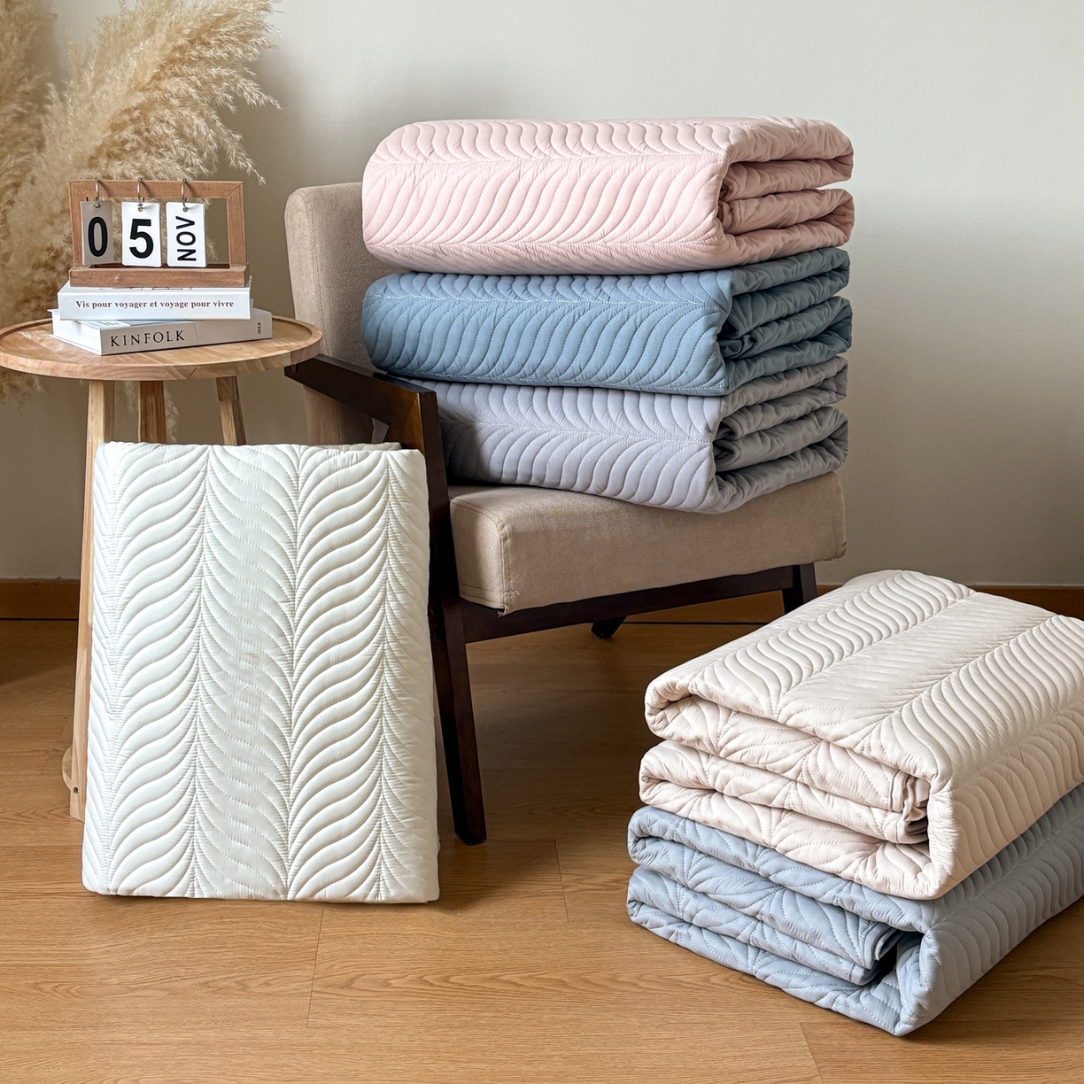 91家纺网 家纺一手货源 找家纺 居眠 2026新款叶链夹棉防水床笠 叠拍