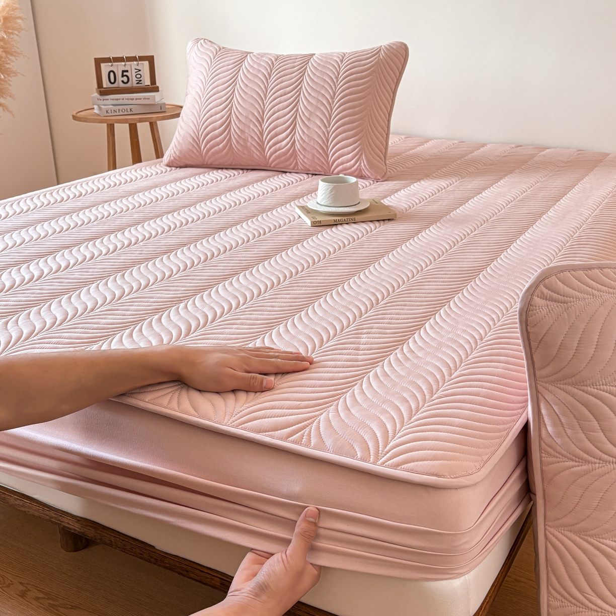 91家纺网 家纺一手货源 找家纺 居眠 2026新款叶链夹棉防水床笠 叶链-粉色