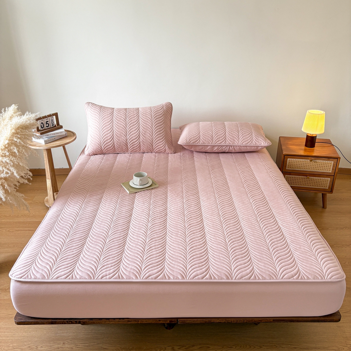 91家纺网 家纺一手货源 找家纺 居眠 2026新款叶链夹棉防水床笠 叶链-粉色