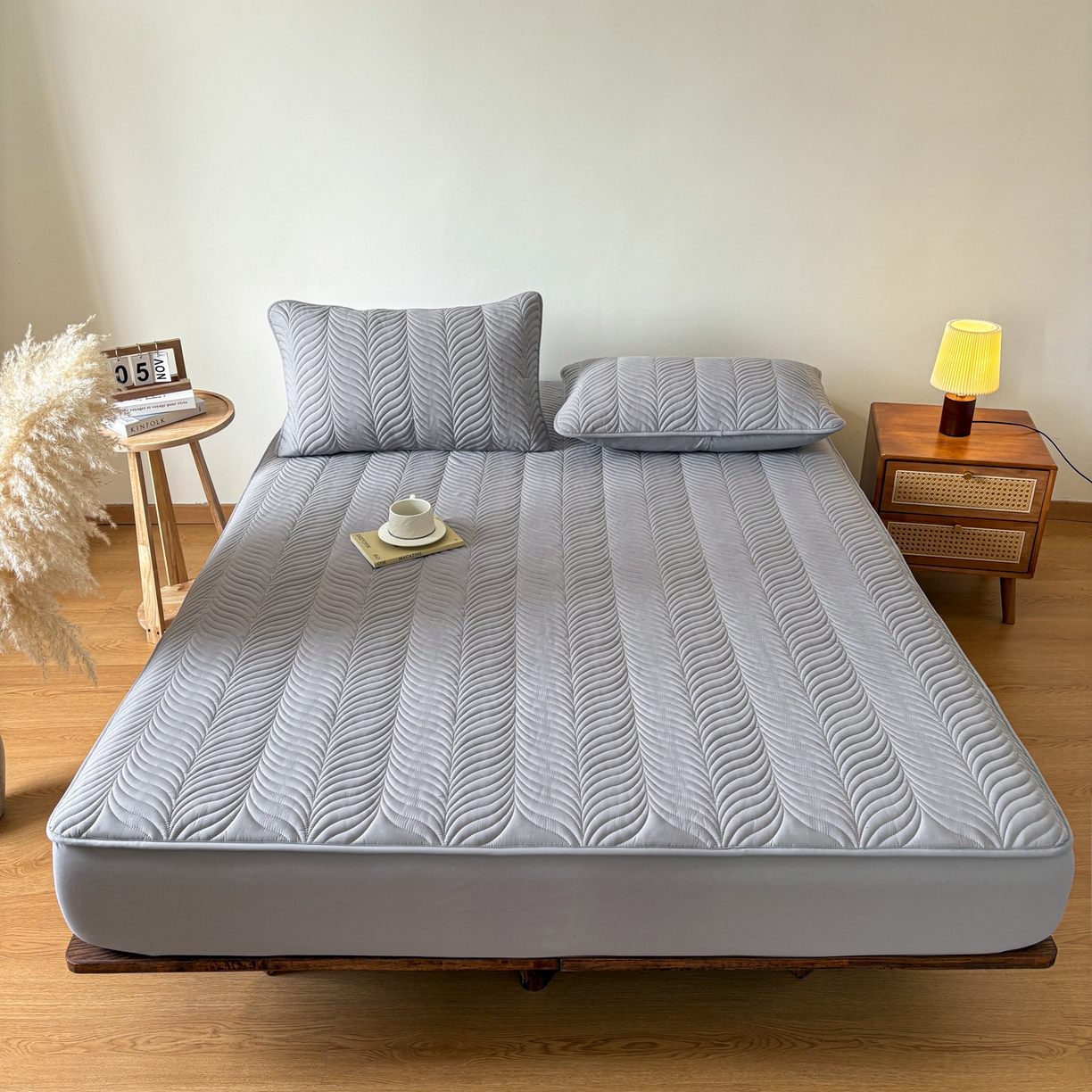 91家纺网 家纺一手货源 找家纺 居眠 2026新款叶链夹棉防水床笠 叶链-灰色