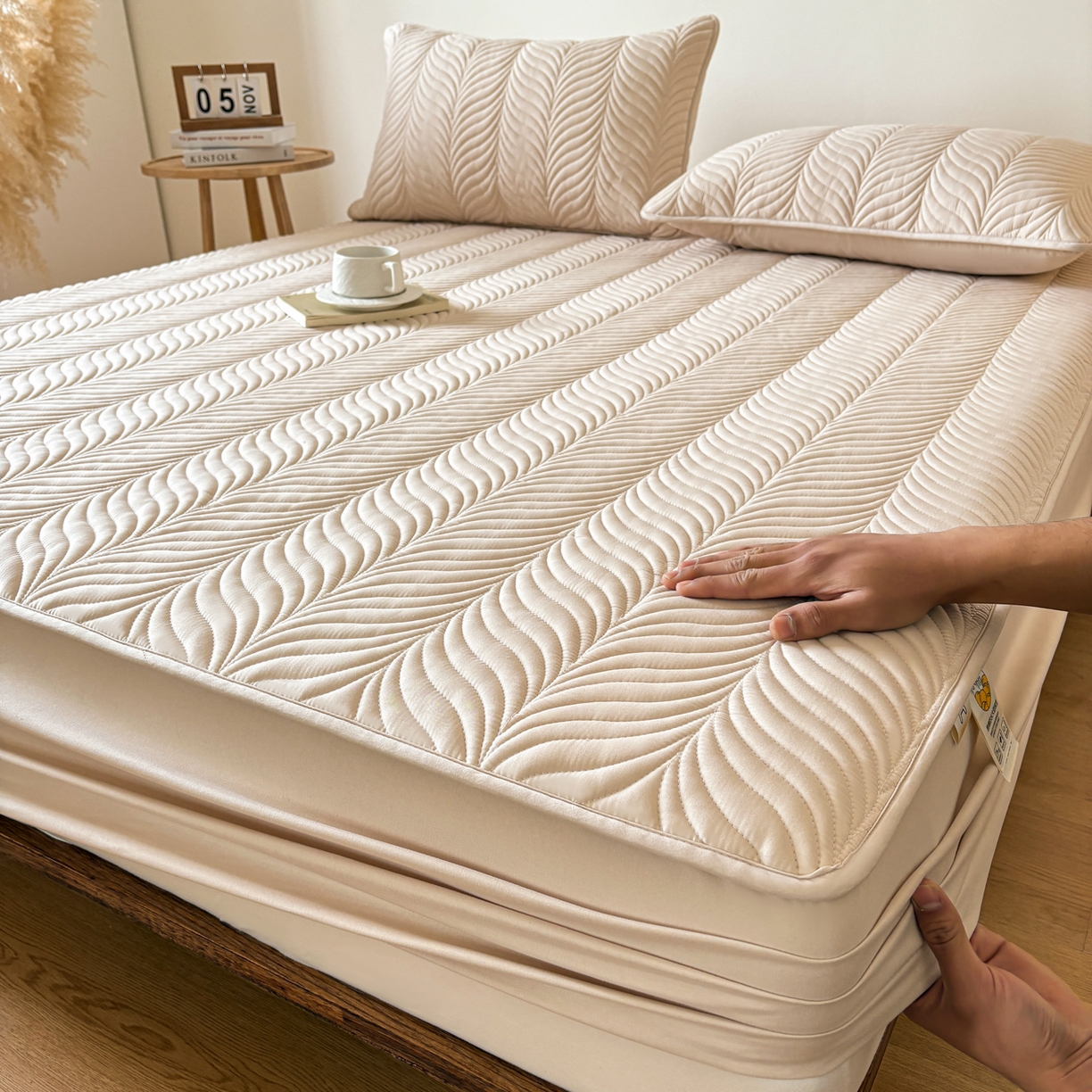 91家纺网 家纺一手货源 找家纺 居眠 2026新款叶链夹棉防水床笠 叶链-卡其