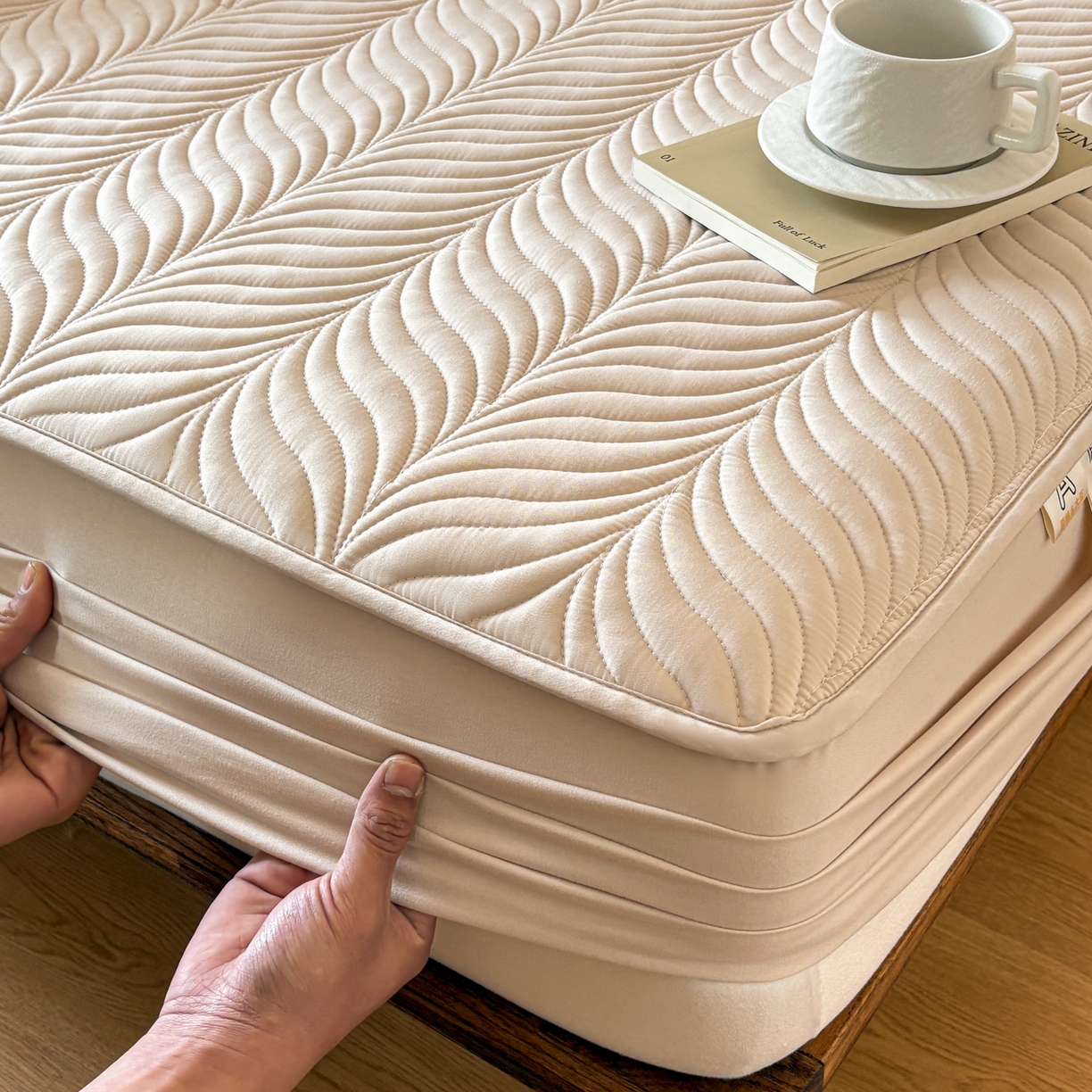 91家纺网 家纺一手货源 找家纺 居眠 2026新款叶链夹棉防水床笠 叶链-卡其