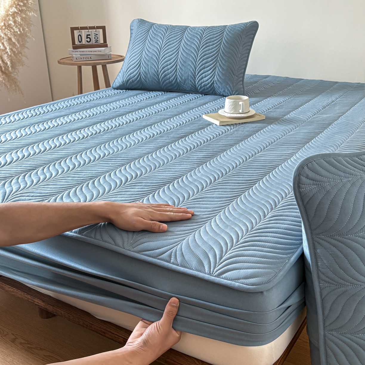 91家纺网 家纺一手货源 找家纺 居眠 2026新款叶链夹棉防水床笠 叶链-雾蓝