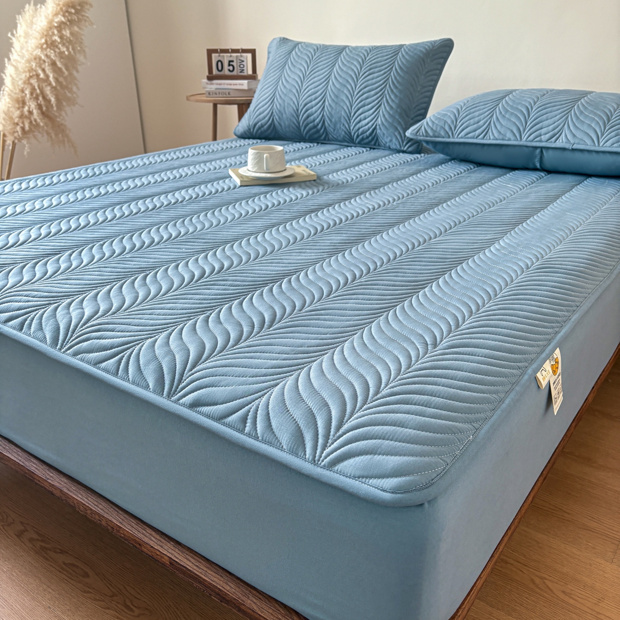 91家纺网 家纺一手货源 找家纺 居眠 2026新款叶链夹棉防水床笠 叶链-雾蓝