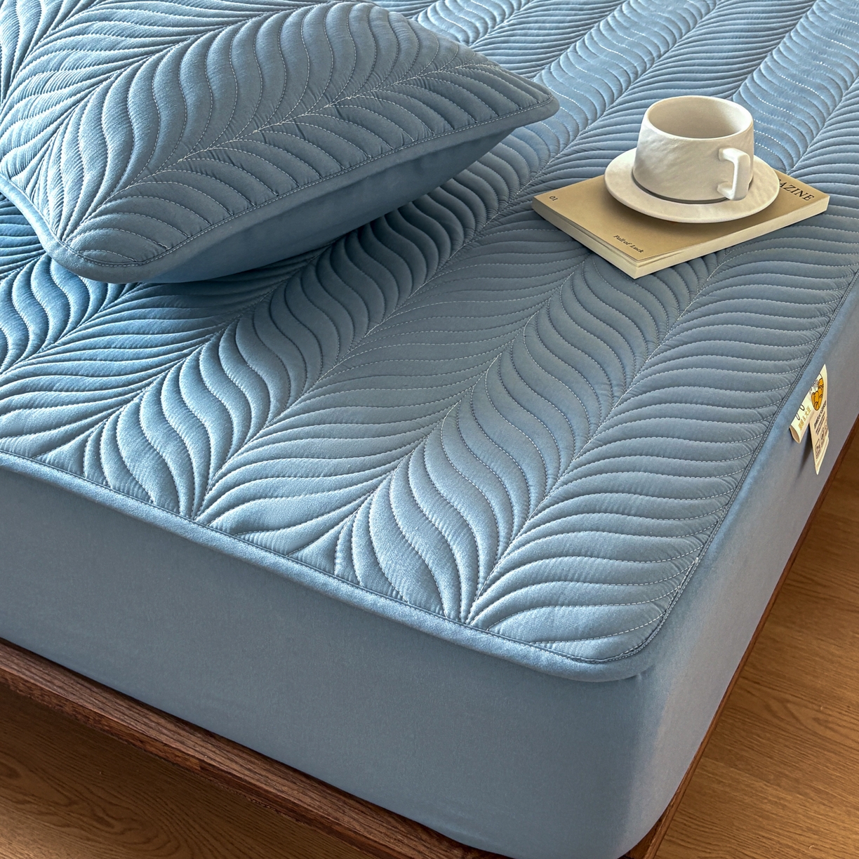 91家纺网 家纺一手货源 找家纺 居眠 2026新款叶链夹棉防水床笠 叶链-雾蓝