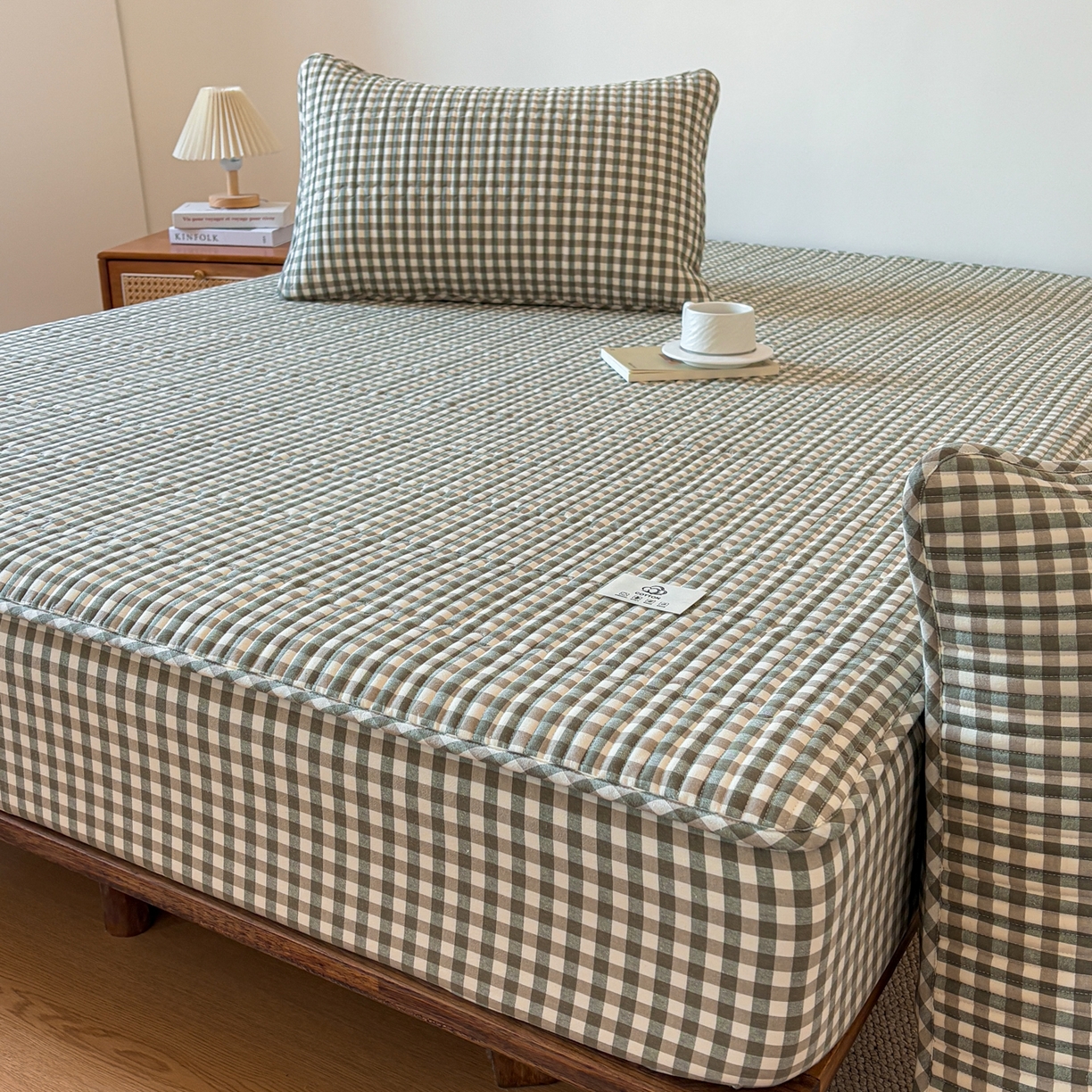 91家纺网 家纺一手货源 找家纺 居眠 2026新款全棉色织水洗棉格子夹棉棉花床笠 夹棉款-绿小格