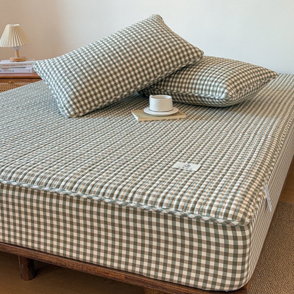 91家纺网 家纺一手货源 找家纺 居眠 2026新款全棉色织水洗棉格子夹棉棉花床笠 夹棉款-绿小格