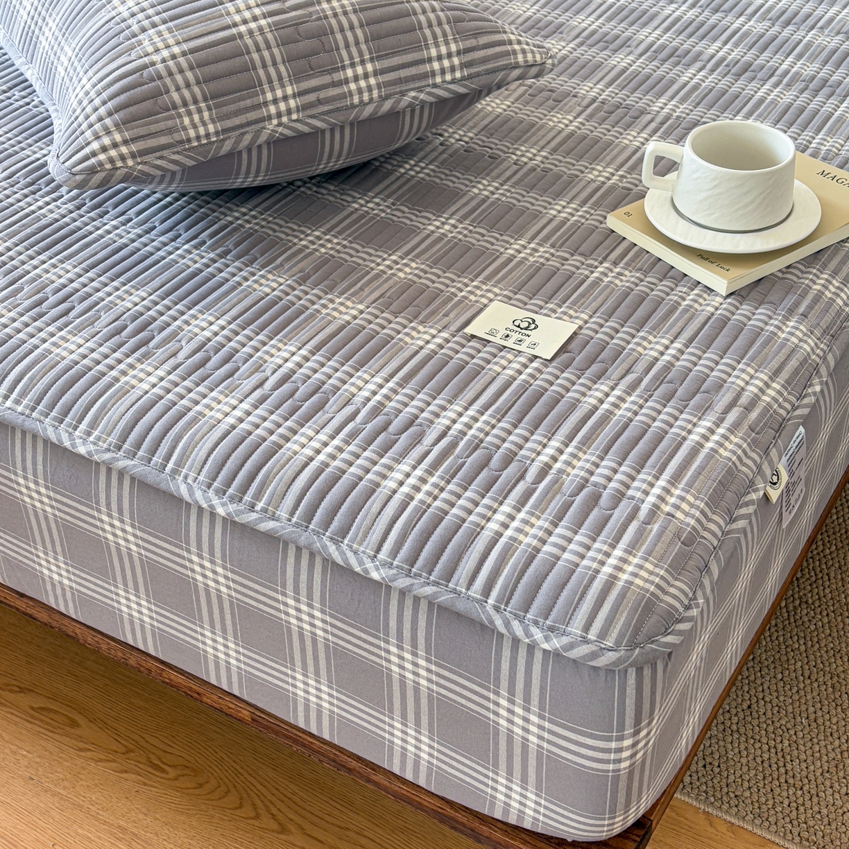 91家纺网 家纺一手货源 找家纺 居眠 2026新款全棉色织水洗棉格子夹棉棉花床笠 夹棉款-马丁灰