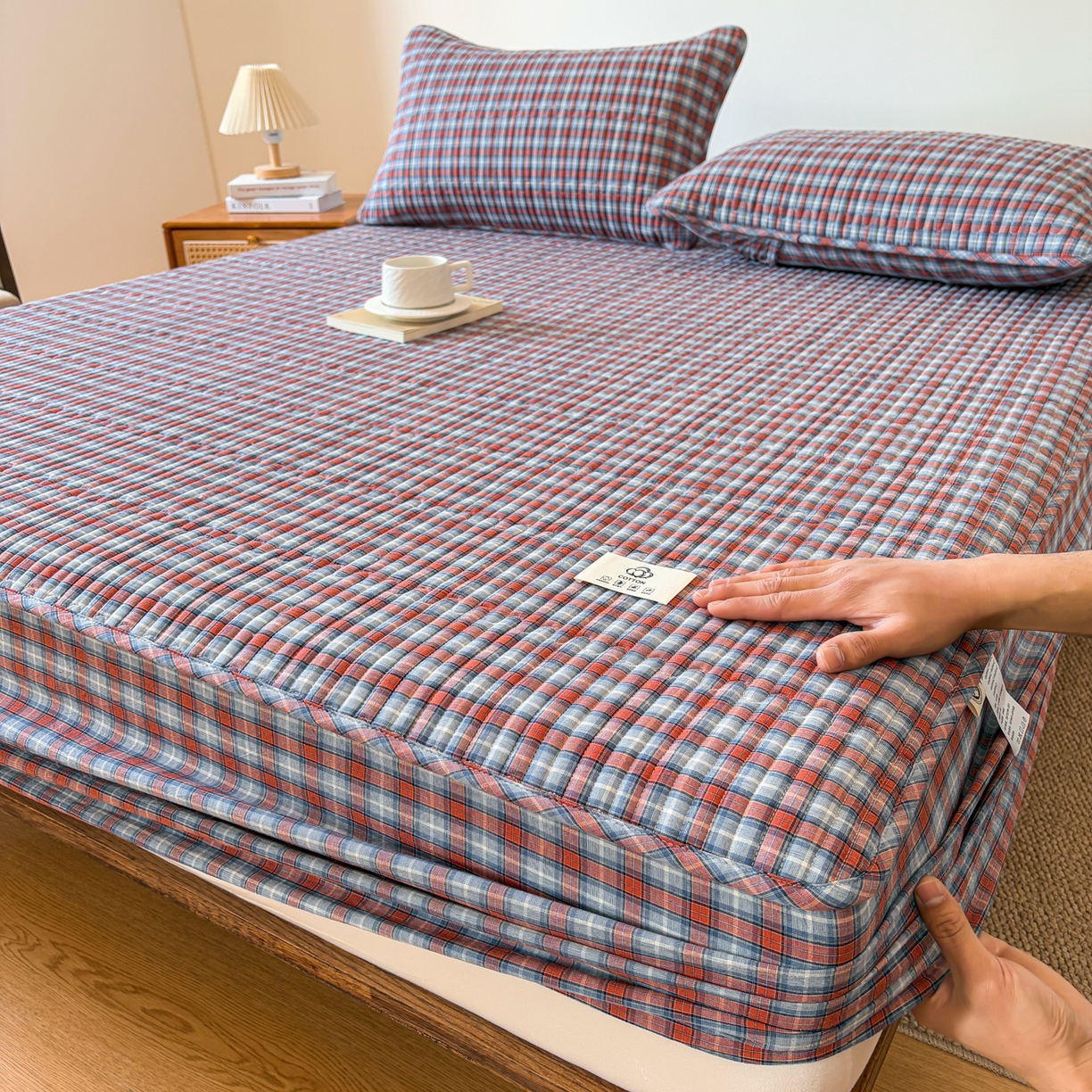 91家纺网 家纺一手货源 找家纺 居眠 2026新款全棉色织水洗棉格子夹棉棉花床笠 夹棉款-瑞土兰