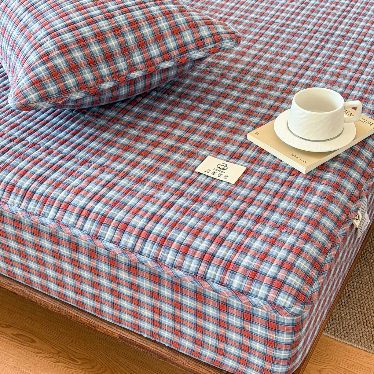 91家纺网 家纺一手货源 找家纺 居眠 2026新款全棉色织水洗棉格子夹棉棉花床笠 夹棉款-瑞土兰