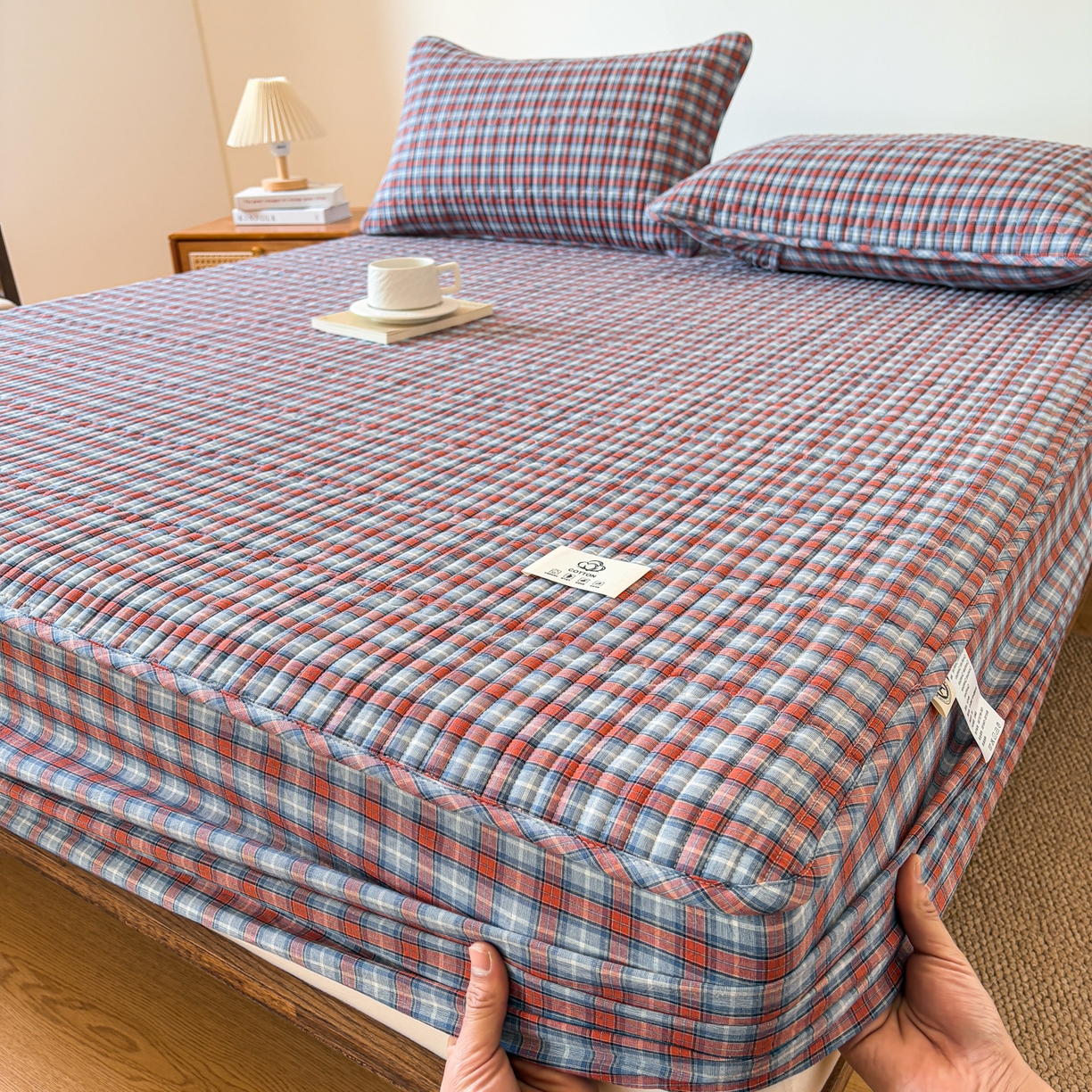 91家纺网 家纺一手货源 找家纺 居眠 2026新款全棉色织水洗棉格子夹棉棉花床笠 夹棉款-瑞土兰