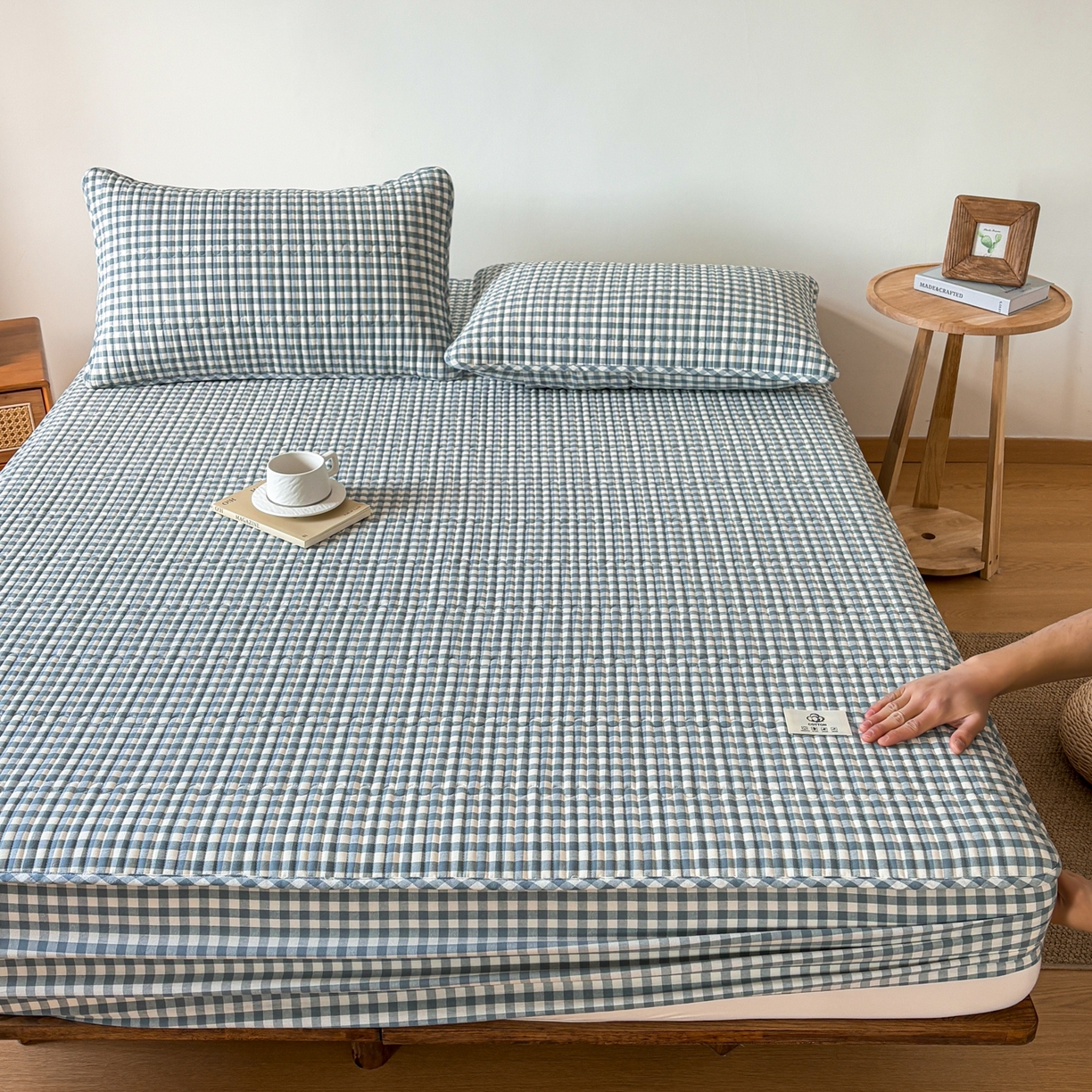91家纺网 家纺一手货源 找家纺 居眠 2026新款全棉色织水洗棉格子夹棉棉花床笠 夹棉款-水兰小格