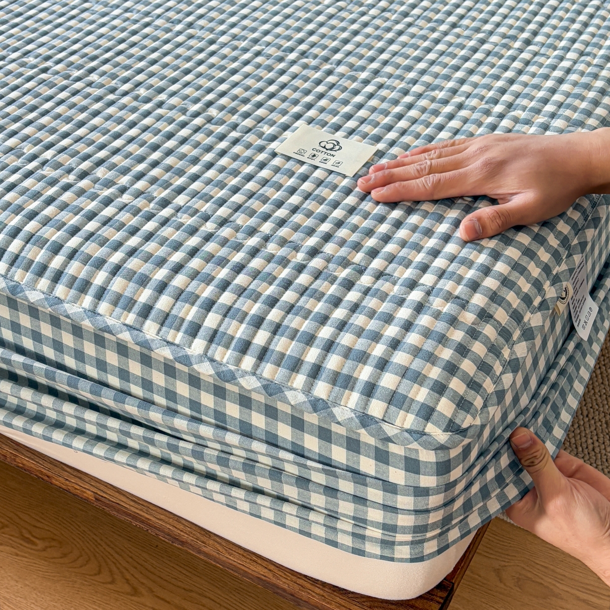 91家纺网 家纺一手货源 找家纺 居眠 2026新款全棉色织水洗棉格子夹棉棉花床笠 夹棉款-水兰小格