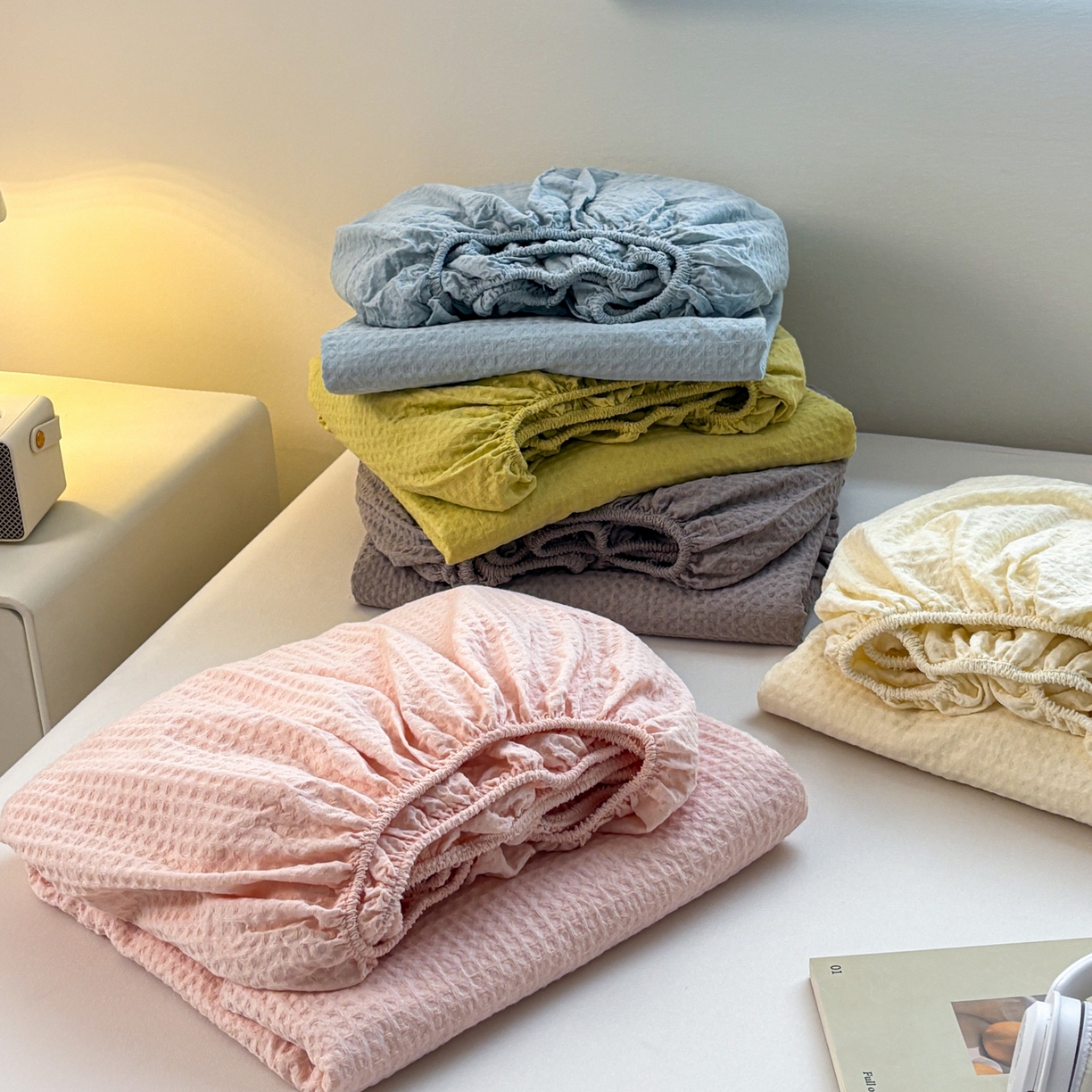 91家纺网 家纺一手货源 找家纺 居眠 2026新款全棉华夫格毛巾绣系列床笠 组合叠拍