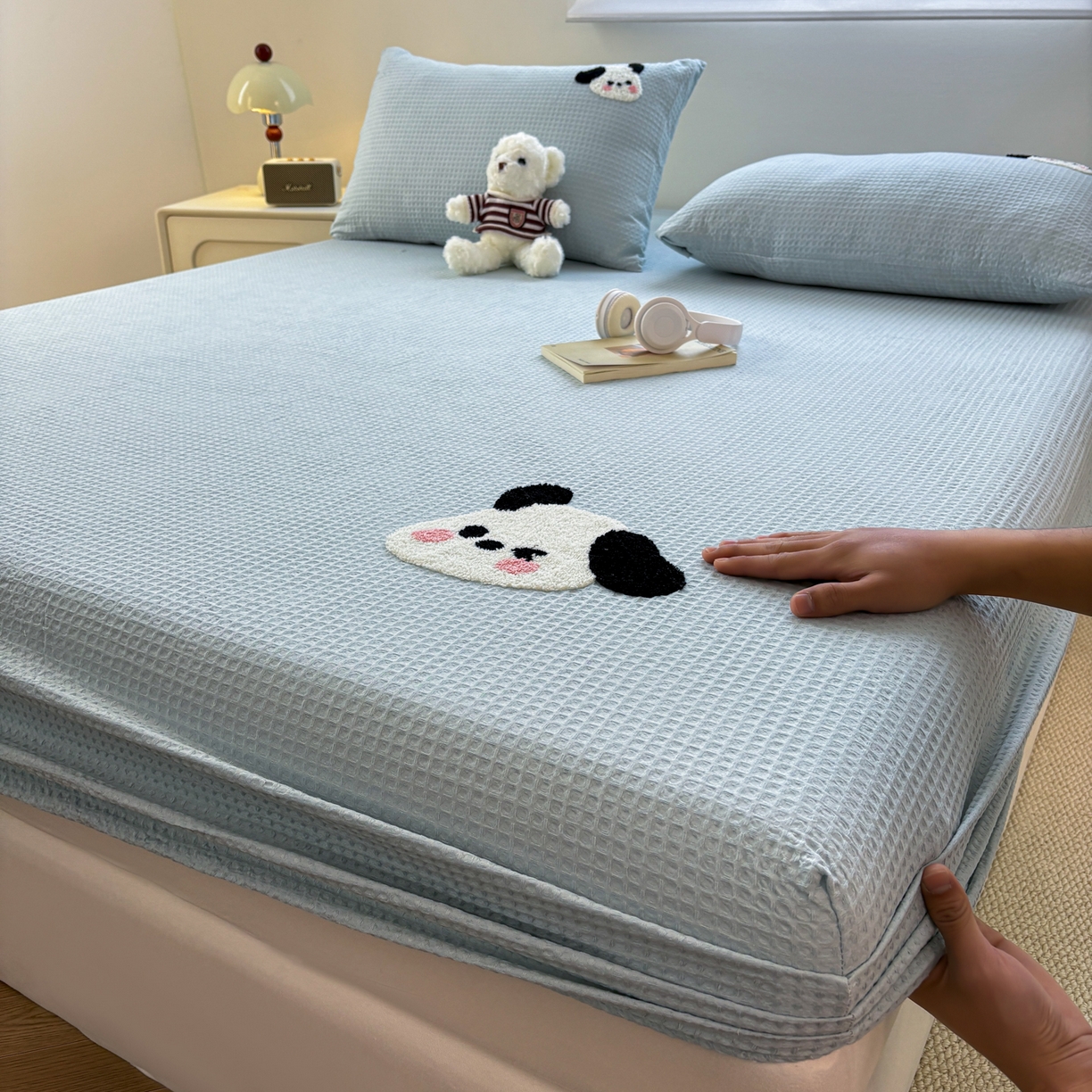 91家纺网 家纺一手货源 找家纺 居眠 2026新款全棉华夫格毛巾绣系列床笠 欢乐狗-蓝