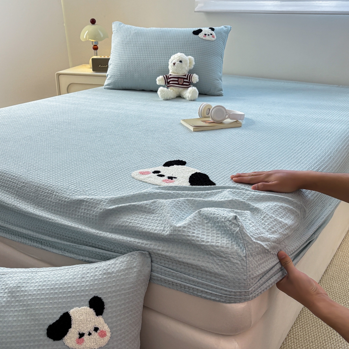 91家纺网 家纺一手货源 找家纺 居眠 2026新款全棉华夫格毛巾绣系列床笠 欢乐狗-蓝