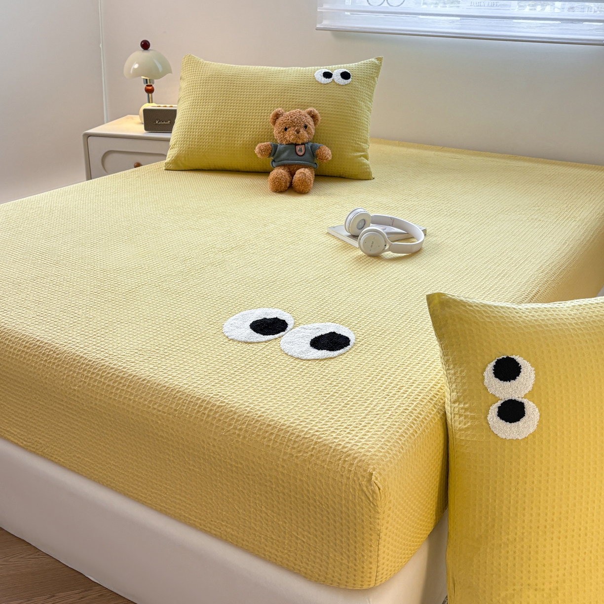 91家纺网 家纺一手货源 找家纺 居眠 2026新款全棉华夫格毛巾绣系列床笠 呆呆大眼-黄